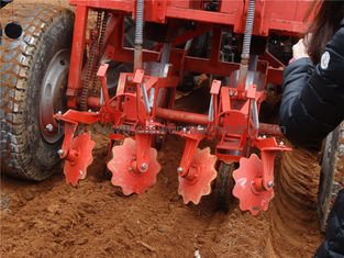 Macchina della semina del seme del trattore di taglio L14cm della macchina della piantatrice della manioca di aratura a prose 120hp